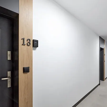 Poznan Airport Comfy Apartment Exterior photo