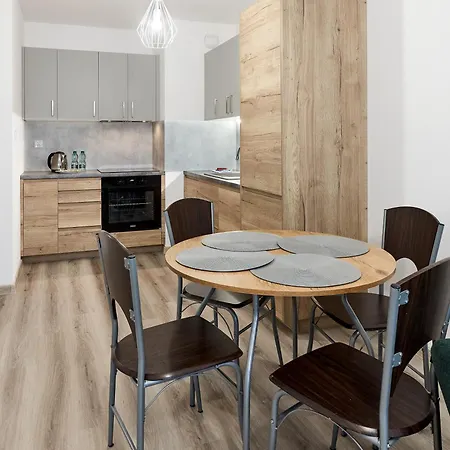Poznan Airport Comfy Apartment Exterior photo