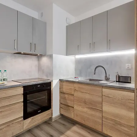Poznan Airport Comfy Apartment Exterior photo